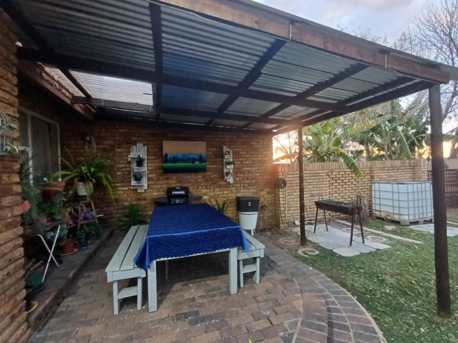 3 Bedroom Property for Sale in Neserhof North West